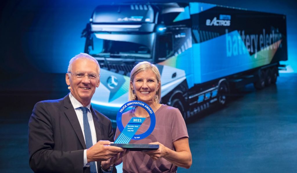 eActros-LongHaul-premio-innovacion-IAA-2022