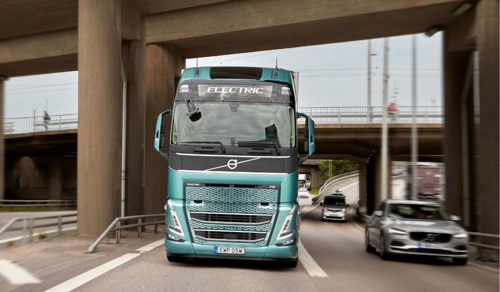 Volvo-camiones-electricos-acero-libre-de-fosiles-1